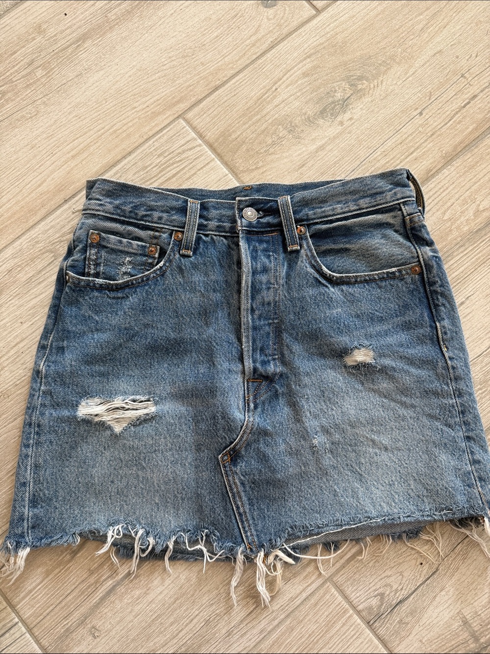 Levi’s women’s Distressed Blue Denim Mini Skirt